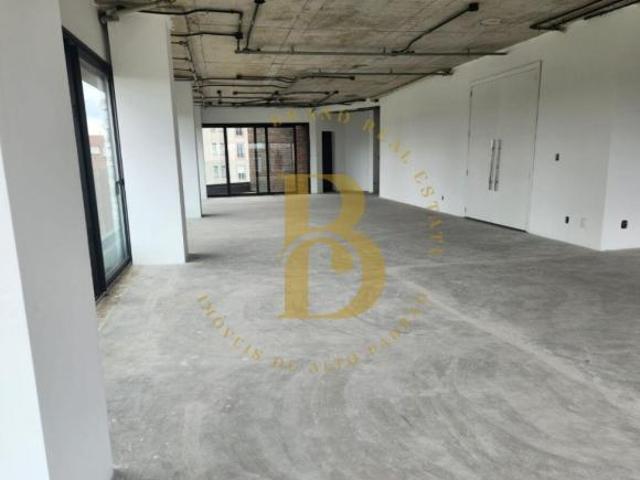Apartamento com 472 m², 4 quartos sendo 4 suítes à venda no bairro Jardim Paulistano