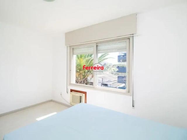 Apartamento com 48m², localizado no bairro Santana em Porto Alegre/RS