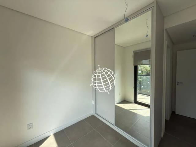 Apartamento com 4 dormitórios à venda, 190 m² por R$ 1.500.000,00 Condomínio Villa dos Lagos Ati