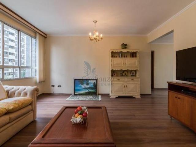 Apartamento com 4 dormitórios à venda no Batel