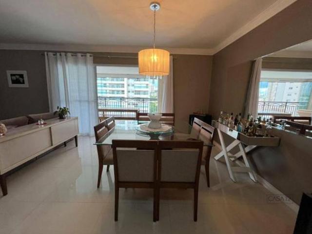 Apartamento com 4 quartos sendo 2 suítes, vista livre, churrasqueira na sacadaà venda, 176 m² por R$