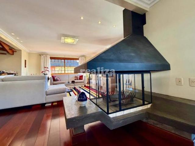 APARTAMENTO COM 4 QUARTOS NO QUINTA DA SERRA
