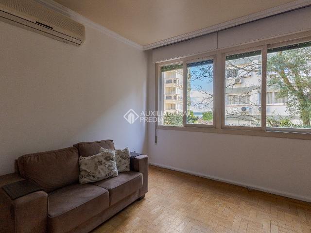 Apartamento com 4 quartos e 202m² para alugar em Moinhos de Vento, Porto Alegre