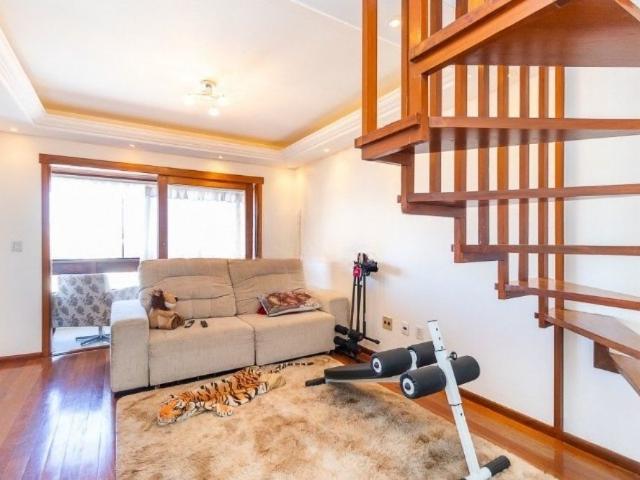 Apartamento com 4 quartos e 240m² para alugar em Jardim Lindóia, Porto Alegre