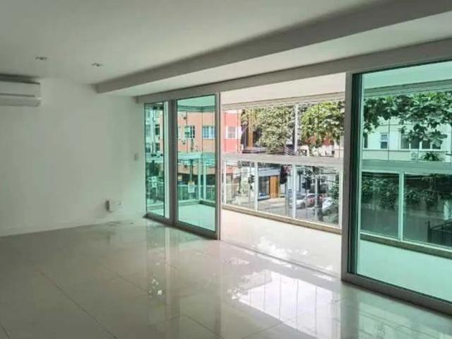 Apartamento com 4 quartos para alugar na Avenida General San Martin, Leblon, Rio de Janeiro