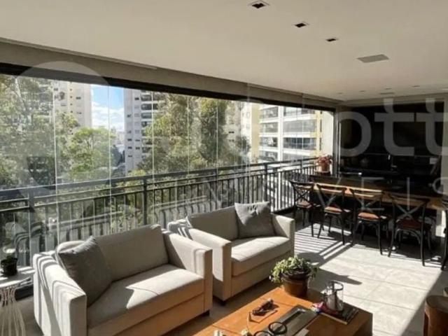 Apartamento com 4 quartos para alugar na Avenida Interlagos, 800, Jardim Marajoara, São Paulo