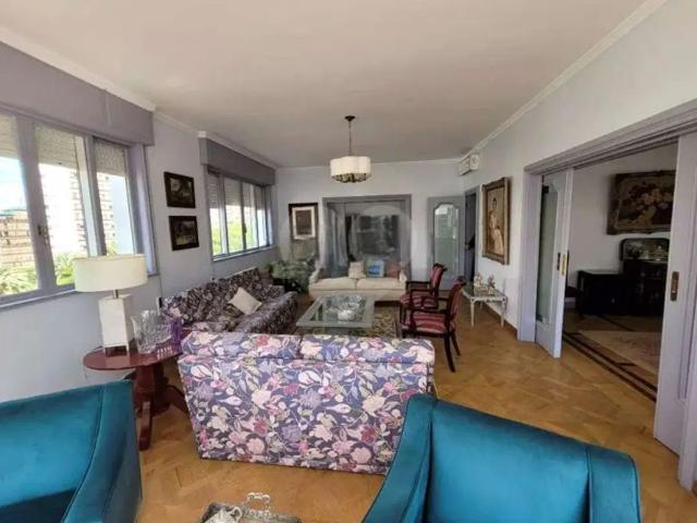 Apartamento com 4 quartos para alugar na Praça Júlio de Castilhos, 92, Independência, Porto Alegre