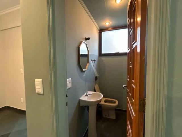 Apartamento com 4 quartos para alugar no Cambuí, Campinas