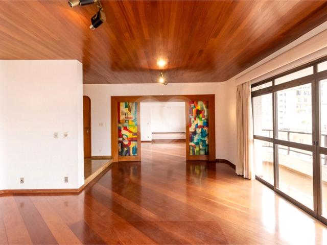 Apartamento com 4 quartos para alugar em Jardim Paulista SP