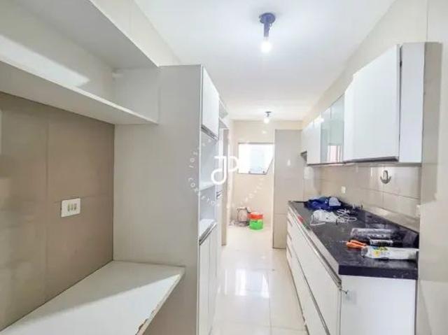 Apartamento com 4 Quartos para alugar, 118m² Candeias