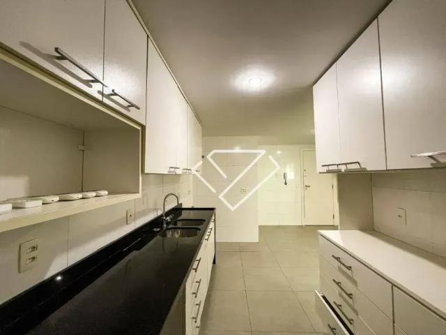 Apartamento com 4 quartos para alugar, 220 m² por R$ 40.668/mês Leblon Rio de Janeiro/RJ