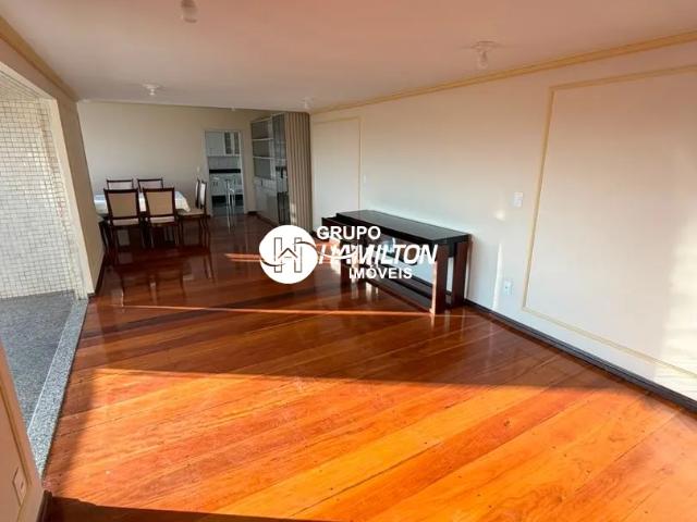 Apartamento com 4 quartos para alugar