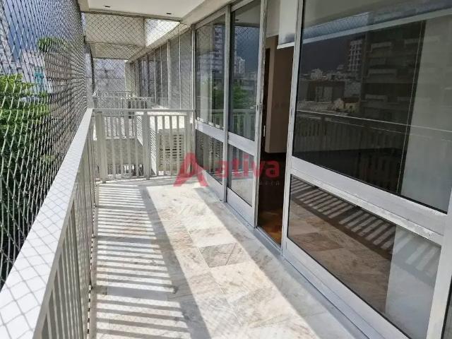 Apartamento com 4 Quartos Sendo 1 Suíte para alugar, 160m² no Leblon, Rio de Janeiro
