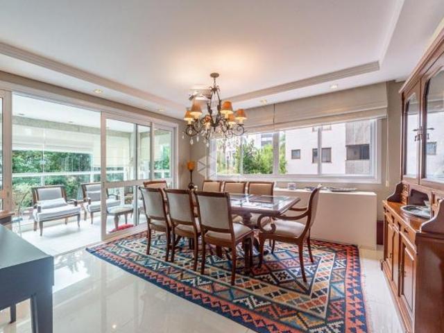 Apartamento com 4 quartos sendo 2 Suítes, 4 Vagas e 182m² no Bela Vista