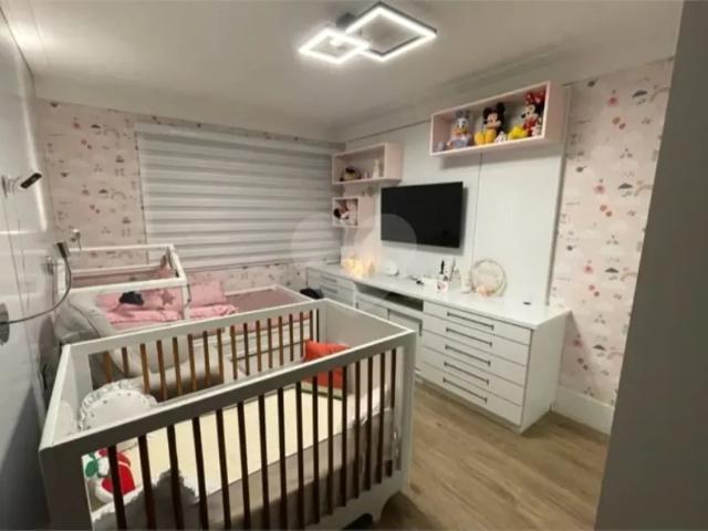 Apartamento com 4 quartos à venda em Aclimação SP