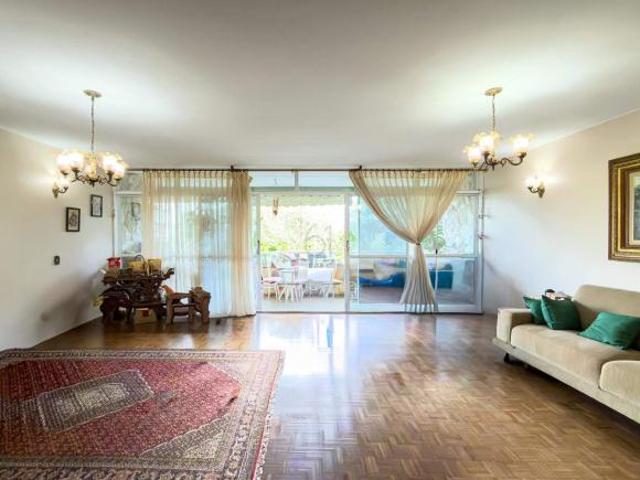 APARTAMENTO COM 4 QUARTOS 1 SUÍTE E VISTA LIVRE À VENDA NA SQN 304!