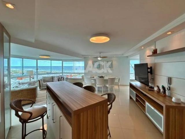 Apartamento com 4 suítes na Praia Grande em Torres RS