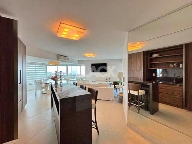 Apartamento com 4 suítes na Praia Grande em Torres RS