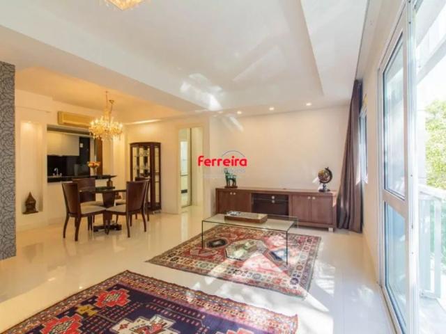 Apartamento com 80m², localizado no bairro Boa Vista em Porto Alegre/RS
