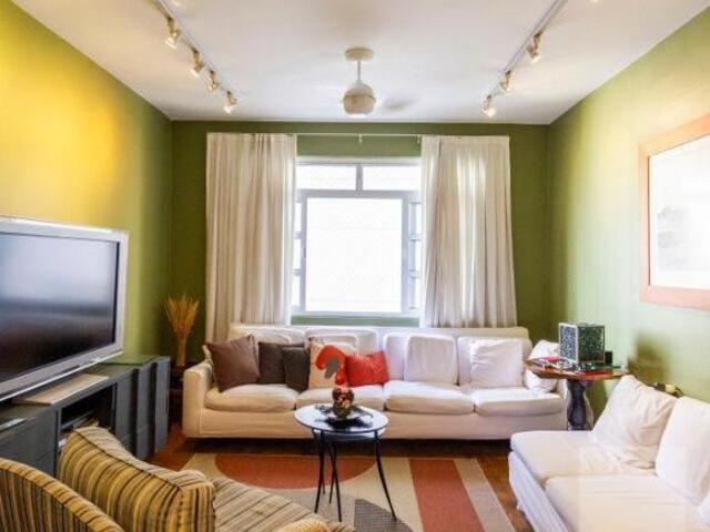 Apartamento com 90 m2, ótima localização, próximo ao Shopping
