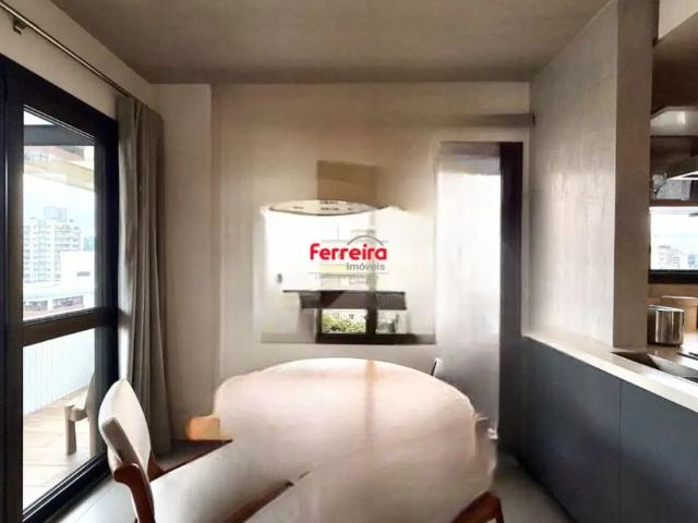 Apartamento com 92m², localizado no bairro Petrópolis em Porto Alegre/RS