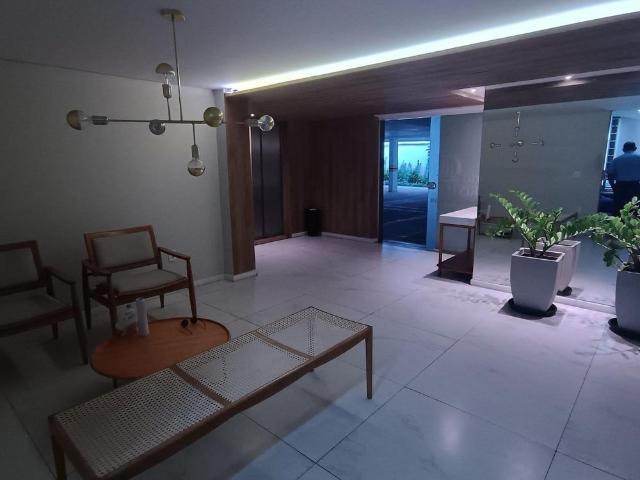 Apartamento Com Aproximadamente 100 m², 3 Quartos Sendo 1 Suíte, 2 Vagas!