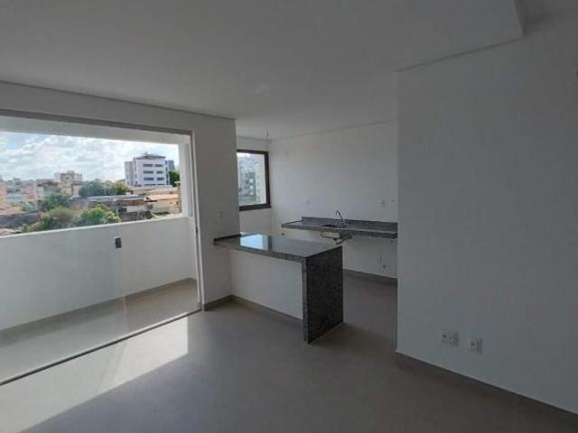 Apartamento com área privativa, 2 quartos, 2 vagas no Sagrada Família