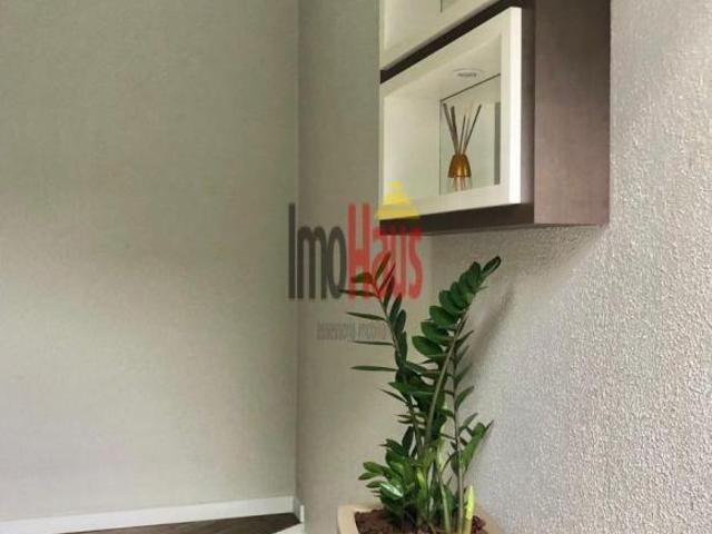 Apartamento com dois dormitórios disponível para venda no Centro de