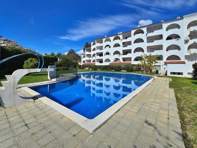 Apartamento com dois quarto, recentemente renovado, localiza. 63m² Albufeira e Olhos de Água