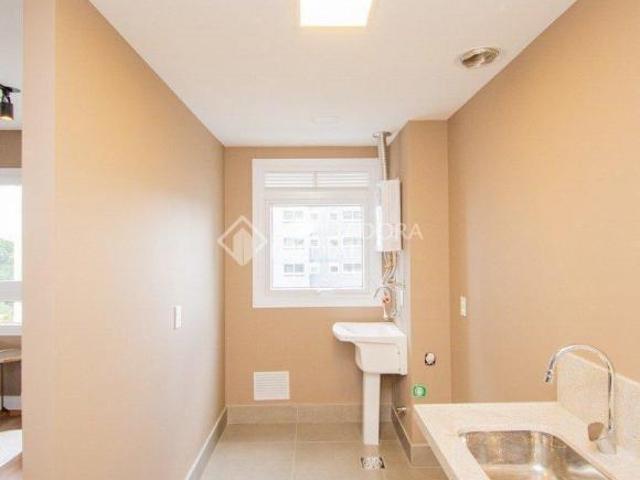 Apartamento com dois quartos e vaga escriturada no Jd Lindóia