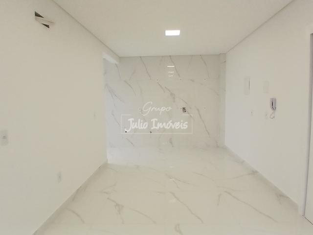 Apartamento com dois quartos em Dom Joaquim