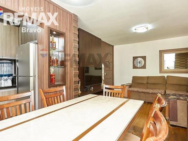 Apartamento com excelente localização no Bairro Uberaba em Curitiba: 92m² e 3 Quartos