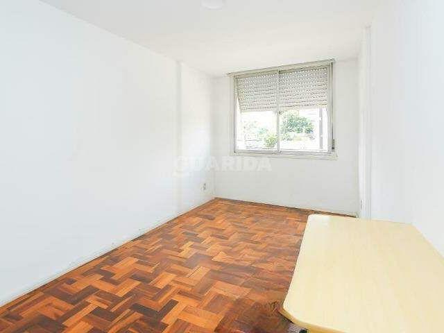 Apartamento com sacada e 2 dormitórios, para alugar no bairro Petrópolis COD: 20362