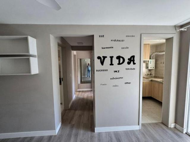 APARTAMENTO COM SACADA E CHURRASQUEIRA – PRONTO PARA MORAR