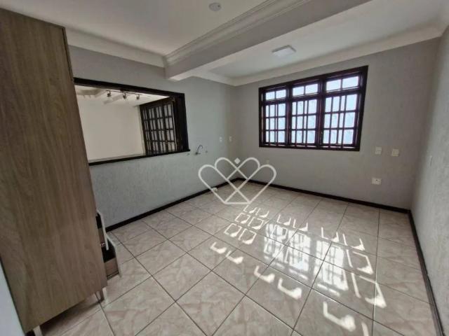 Apartamento com Suíte e Garagem para Alugar em Localização Estratégica – Conforto e Praticidade para