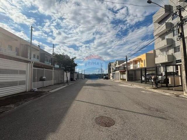 Apartamento com suíte no edifício Vila Toscana