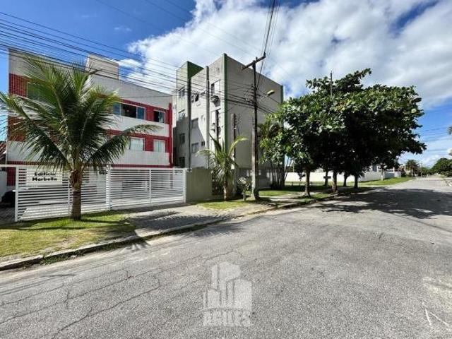 Apartamento com suíte na quadra do mar
