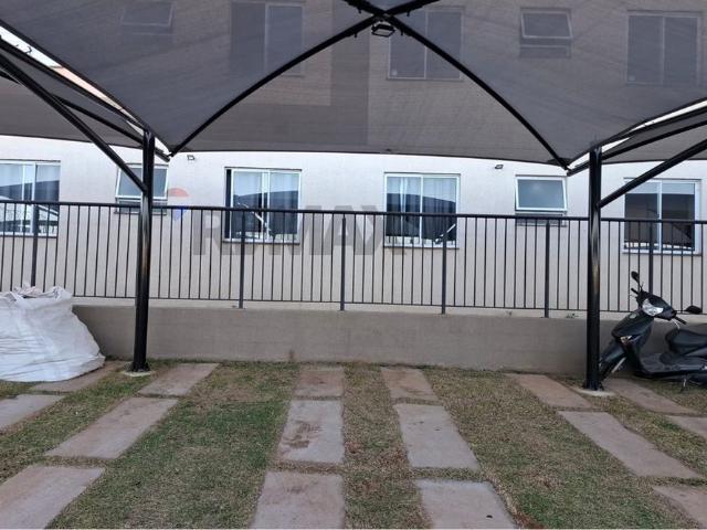 Apartamento com piscina, 2 dormitorios, Botucatu