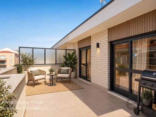 Apartamento com Terraço a Poente e Elevador na Rua de Costa. 72m² Porto