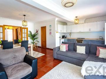 Apartamento com terraço em Cabanas de Tavira, junto à Ria Fo. 74m² Cabanas De Tavira