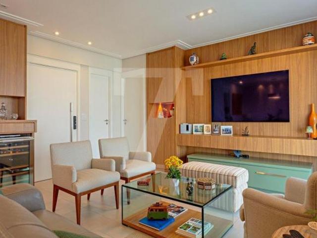 Apartamento com terraço gourmet e vista aberta em andar alto