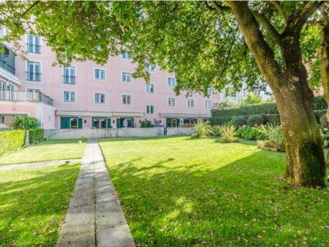Apartamento com terraço privado e garagem na Lapa!