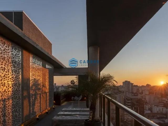 Apartamento com três dormitórios no Exposição