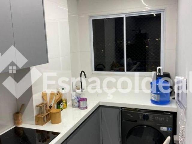 Apartamento com varanda 2 dormitórios Nucleo