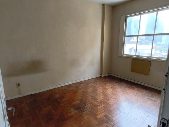 Apartamento com Varanda e Espaço no Centro do Rio