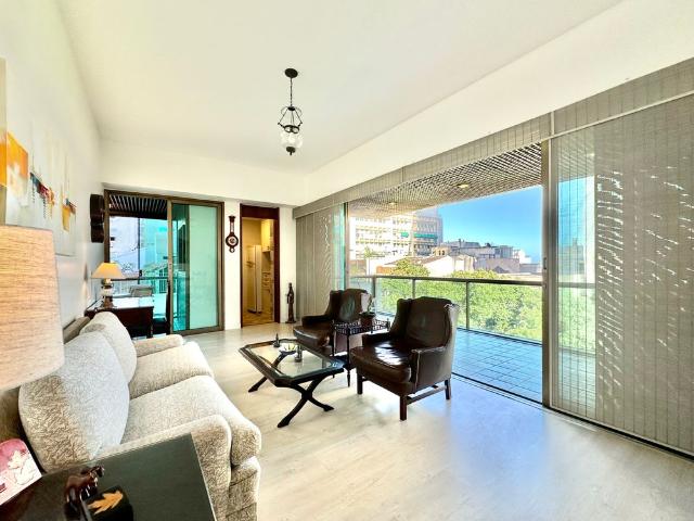 Apartamento com varanda e vista Dois Irmãos em Ipanema