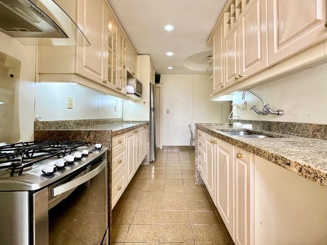 Apartamento com varanda para locação em Ipanema