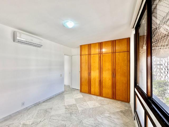 Apartamento com vista mar para alugar na praia de Ipanema