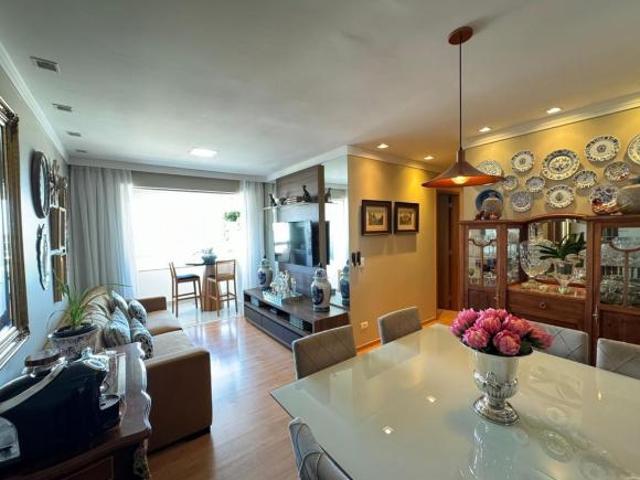 Apartamento com vista para o Lago Igapó, andar alto, sacada com churrasqueira e lazer completo