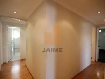 Apartamento com vista para o Vale do Pacaembu